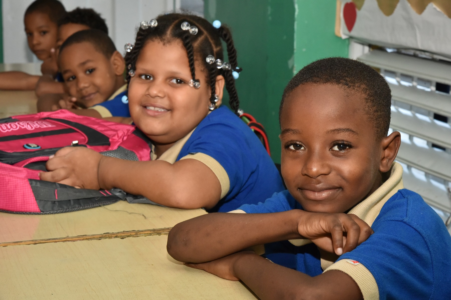  imagen Estudiantes de b&aacute;sica. 