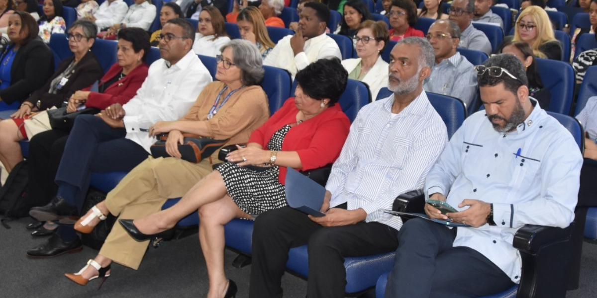  imagen &nbsp;Francisco D'&Oacute;leo junto a Ancell Scheker 