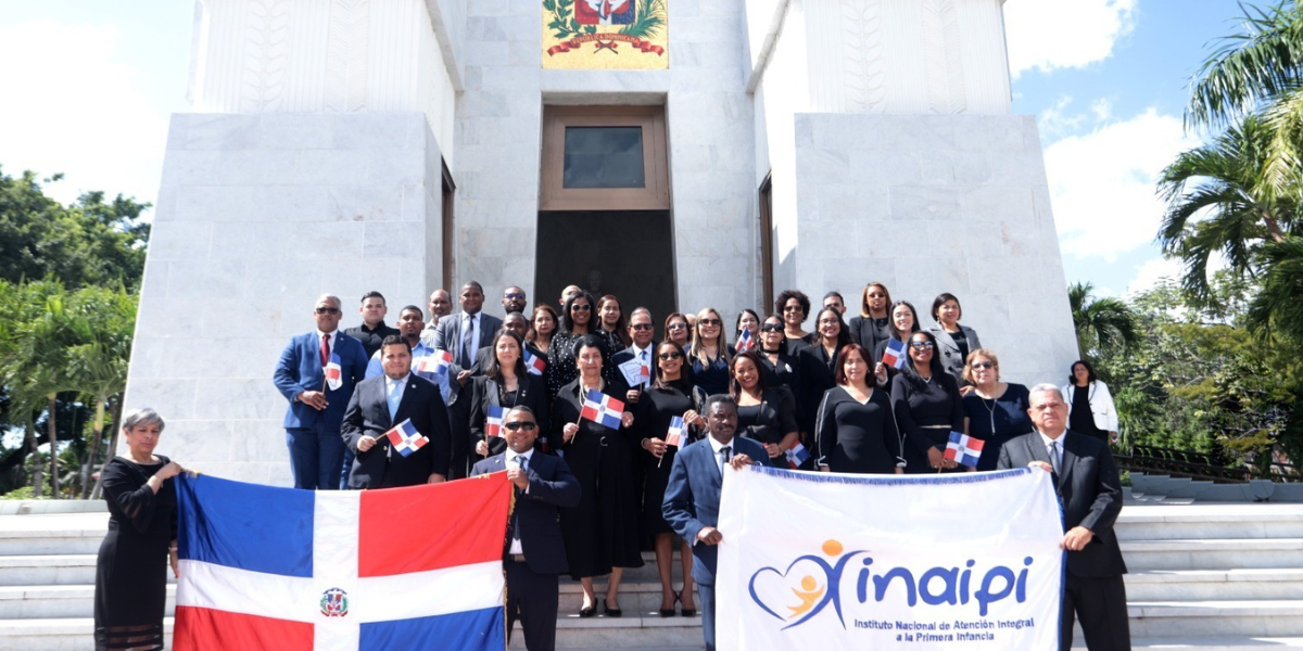  imagen Primera dama Raquel Arbaje y do&ntilde;a Besaida Manola Santana 