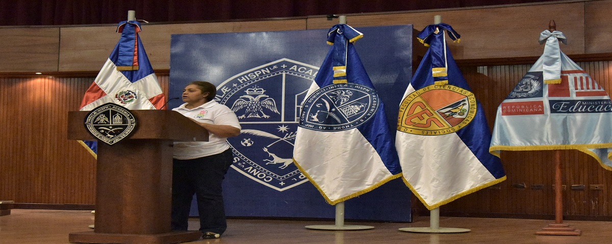  imagen Estudiantes durante foro estudiantil 