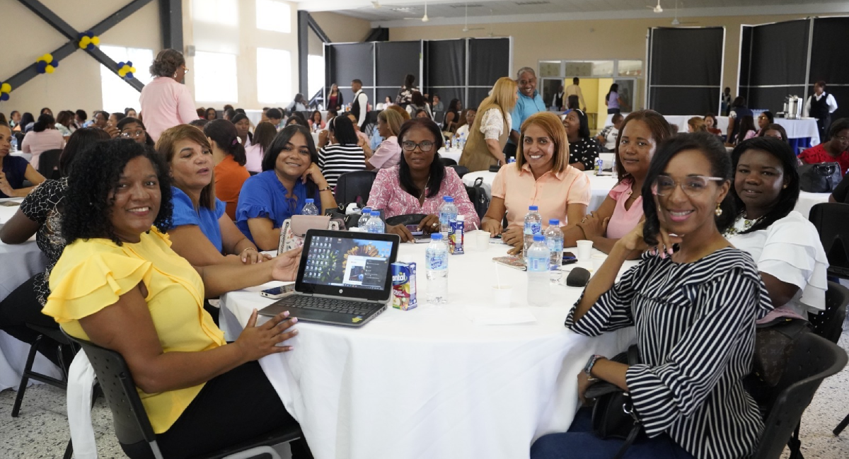  imagen T&eacute;cnicos participan en "Jornada de Verano 2023-2024&rdquo;. 