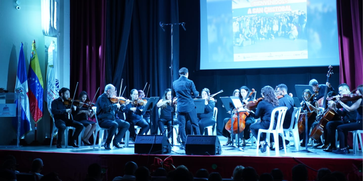  imagen Orquesta de C&aacute;mara Sim&oacute;n Bol&iacute;var 
