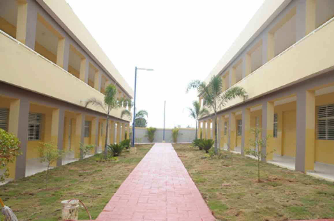  imagen Presidente Medina entrega 97 aulas a municipios de la provincia Duarte 