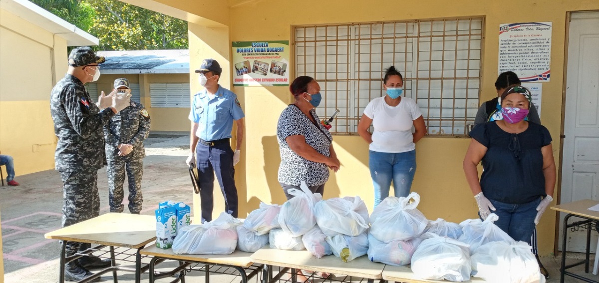  imagen Redoblan seguridad en centros escolares. 