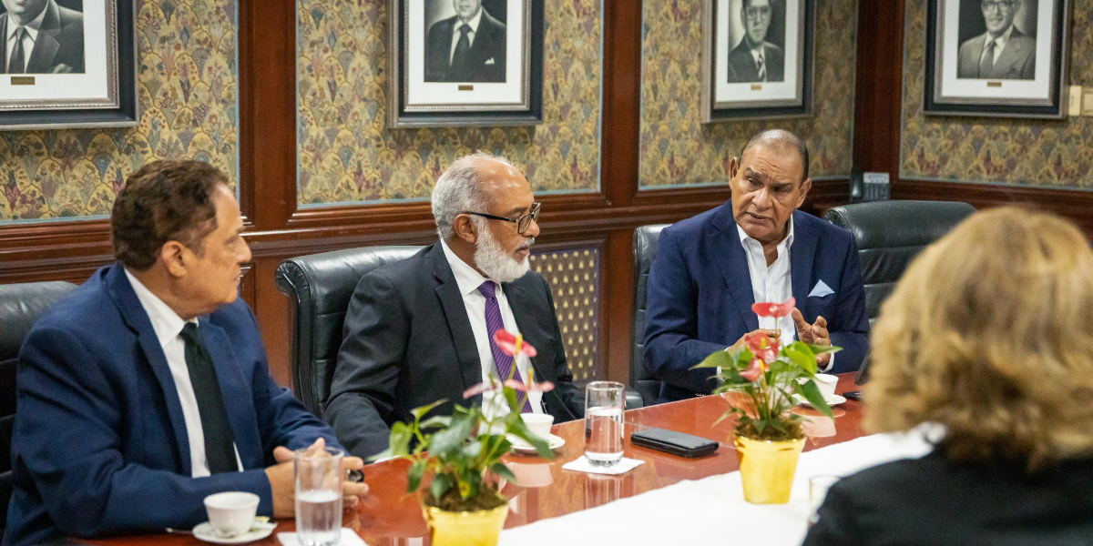  imagen &nbsp;ministro de Educaci&oacute;n, Luis Miguel De Camps junto a&nbsp;directivos de la Sociedad Dominicana de Diarios 