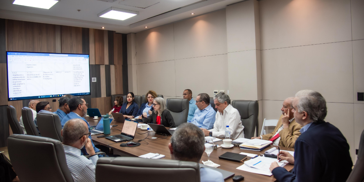  imagen Ministro De Camps en el Sal&oacute;n Ercilia Pep&iacute;n 