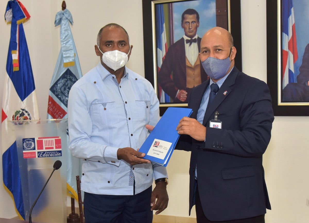  imagen La comisi&oacute;n de transici&oacute;n del Ministerio de Educaci&oacute;n 