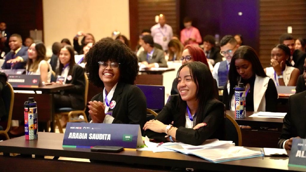  imagen Fotos de estudiantes en MINUME 2023 