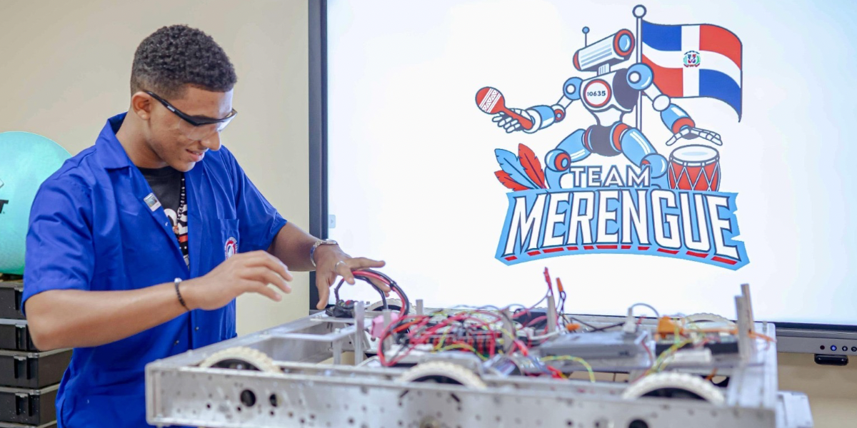  imagen Fotos de estudiantes de rob&oacute;tica&nbsp; 