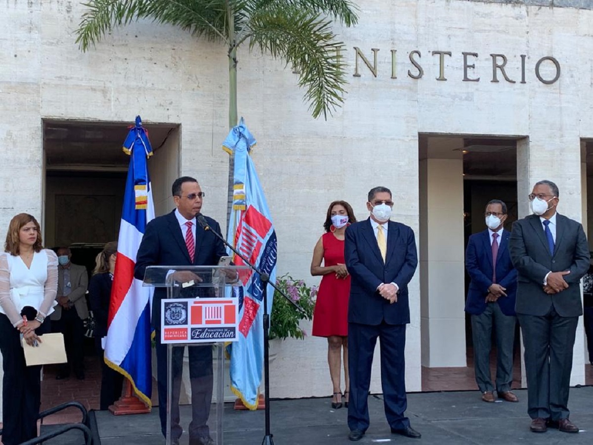  imagen El ministro de Educaci&oacute;n, Antonio Pe&ntilde;a Mirabal 