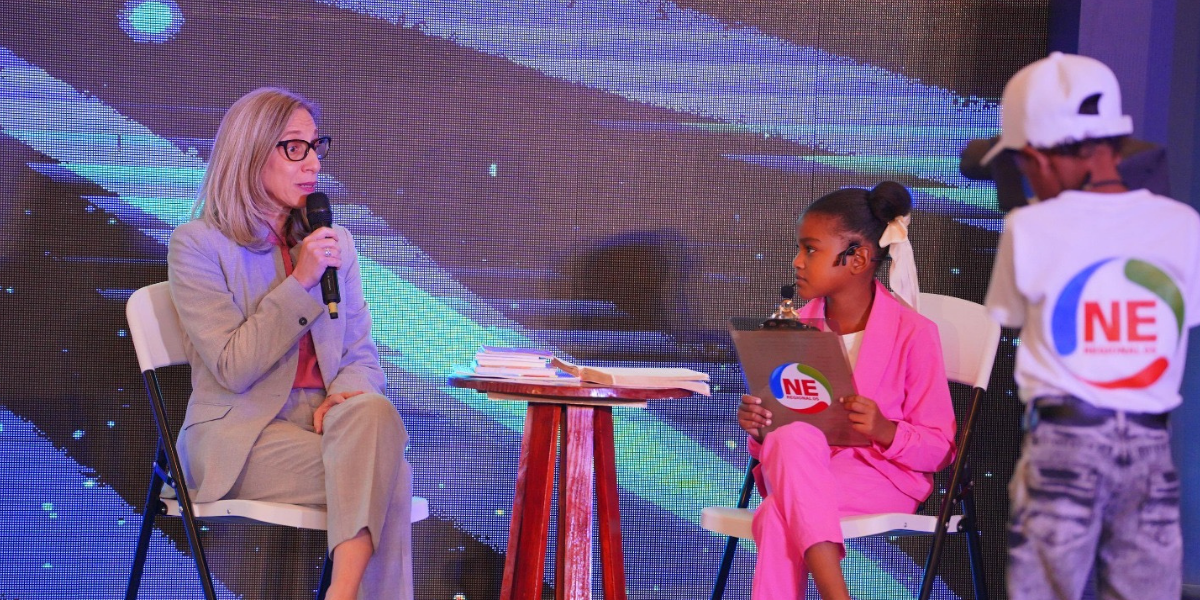  imagen Fotos de estudiantes leyendo&nbsp; 