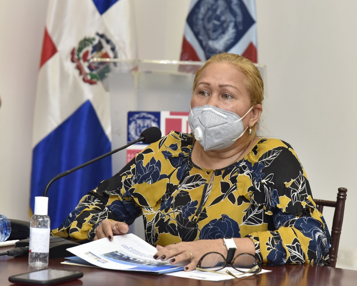  imagen La comisi&oacute;n, encabezada por el director de Gabinete del Ministerio de Educaci&oacute;n, Henry Santos, acord&oacute; reunirse en una nueva ocasi&oacute;n para continuar el an&aacute;lisis del protocolo a utilizar en los centros educativos p&uacute;blicos y privados a nivel nacional que garantizar&aacute; la seguridad sanitaria de la comunidad educativa.
&nbsp; 