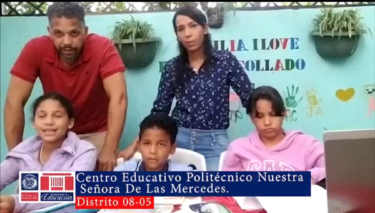  imagen La familia Reinoso Collado es modelo del seguimiento acad&eacute;mico en el hogar 