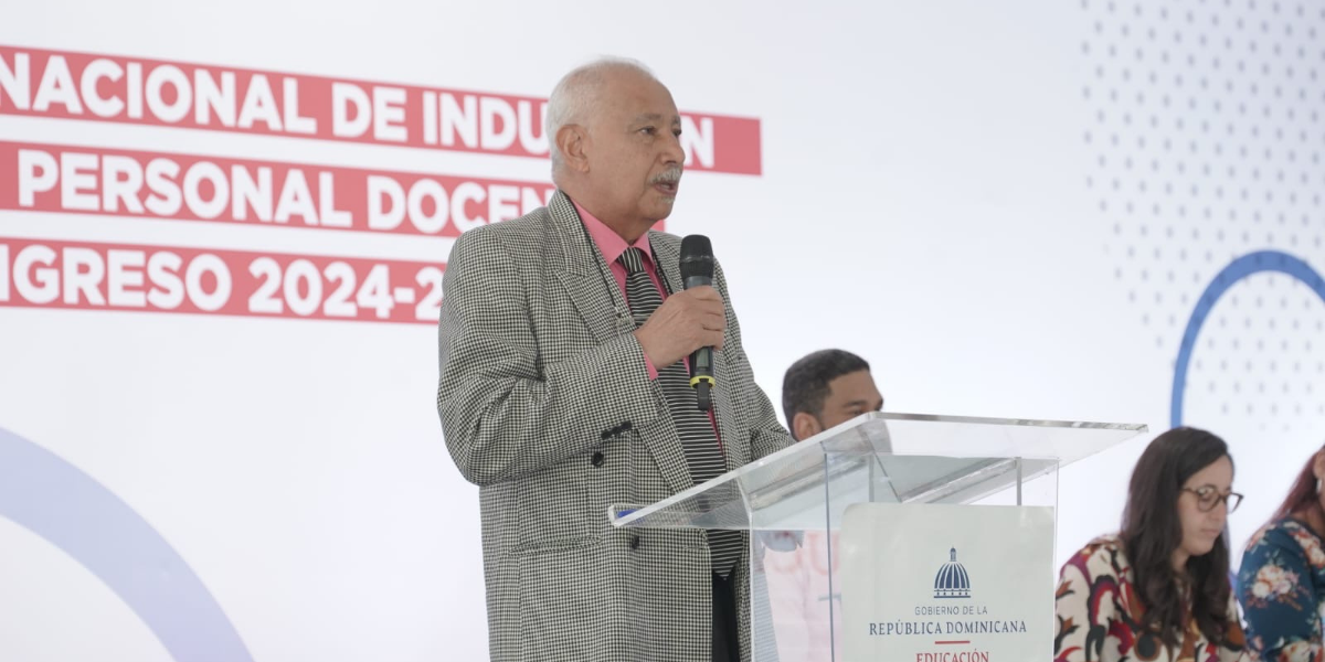  imagen viceministro de Acreditaci&oacute;n y Certificaci&oacute;n Docente del Minerd, Francisco D&rsquo;&Oacute;leo, 