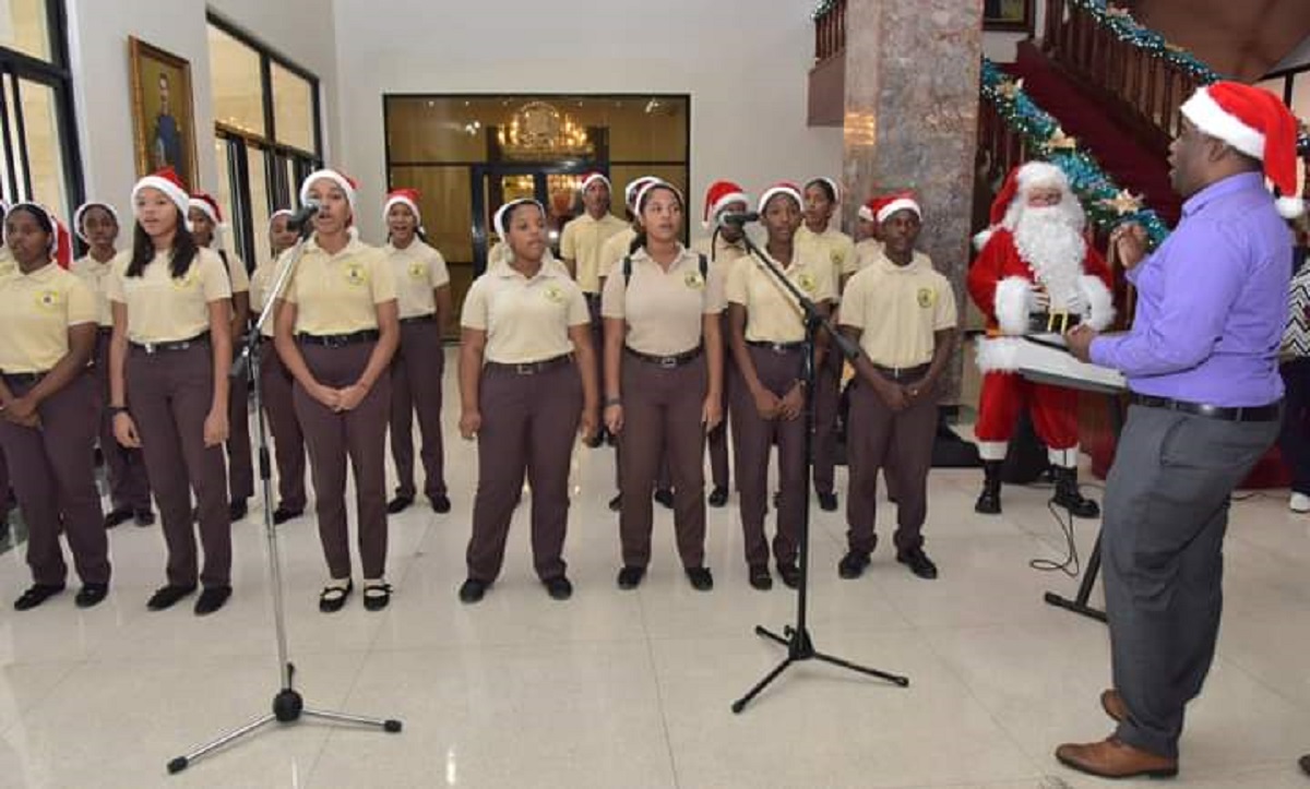  imagen Estudiantes durante actividad 