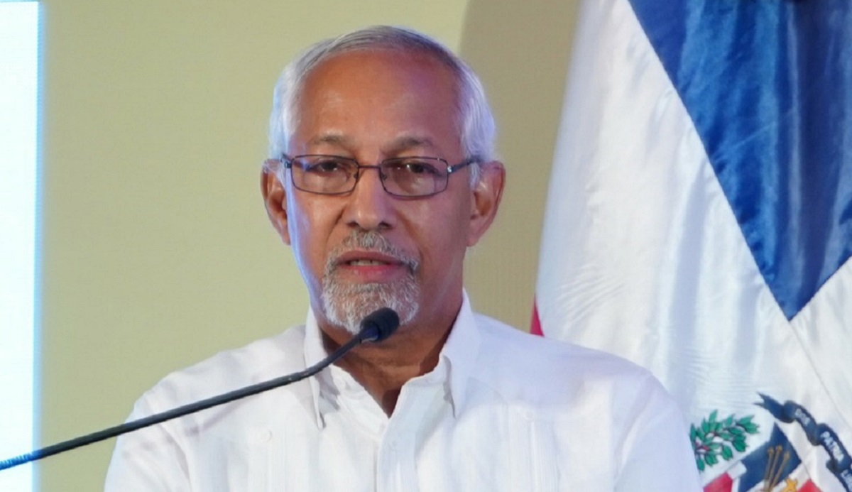  imagen Fotos del Ministro de Educaci&oacute;n, &Aacute;ngel Hern&aacute;ndez 