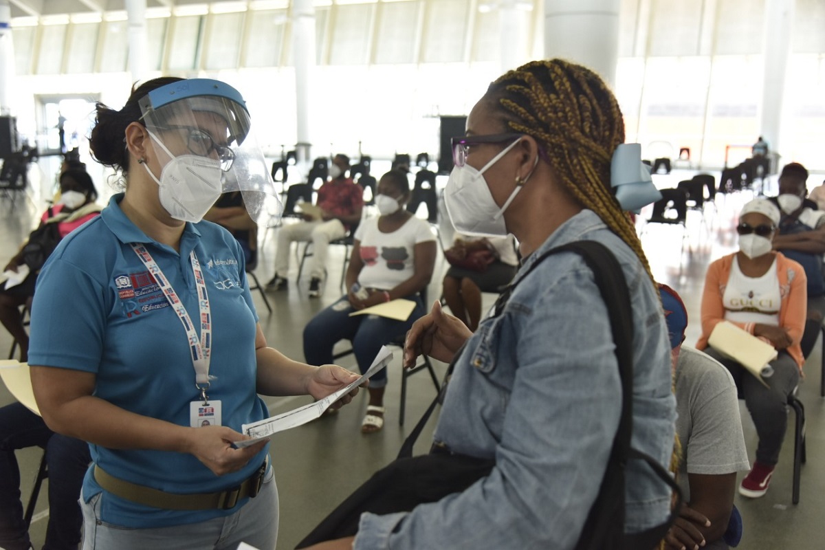  imagen Inicia tercera fase de entrega de laptops con unidades m&oacute;viles por todo el territorio nacional 