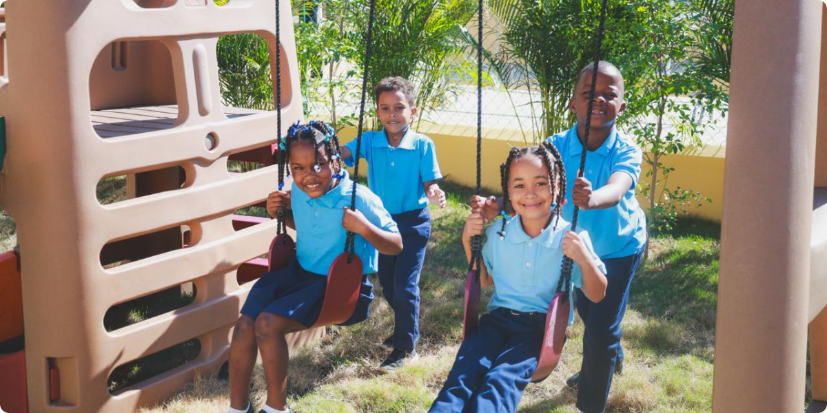  imagen Fotos de estudiantes en las escuelas sonriendo&nbsp; 