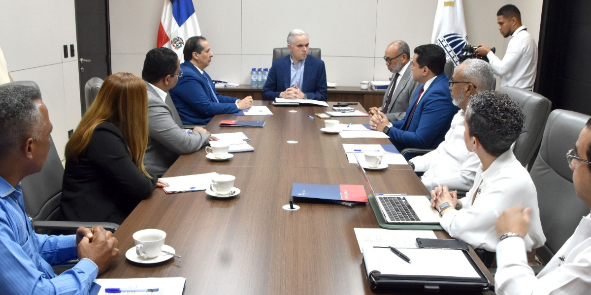  imagen ministro&nbsp;Luis Miguel De Camps 