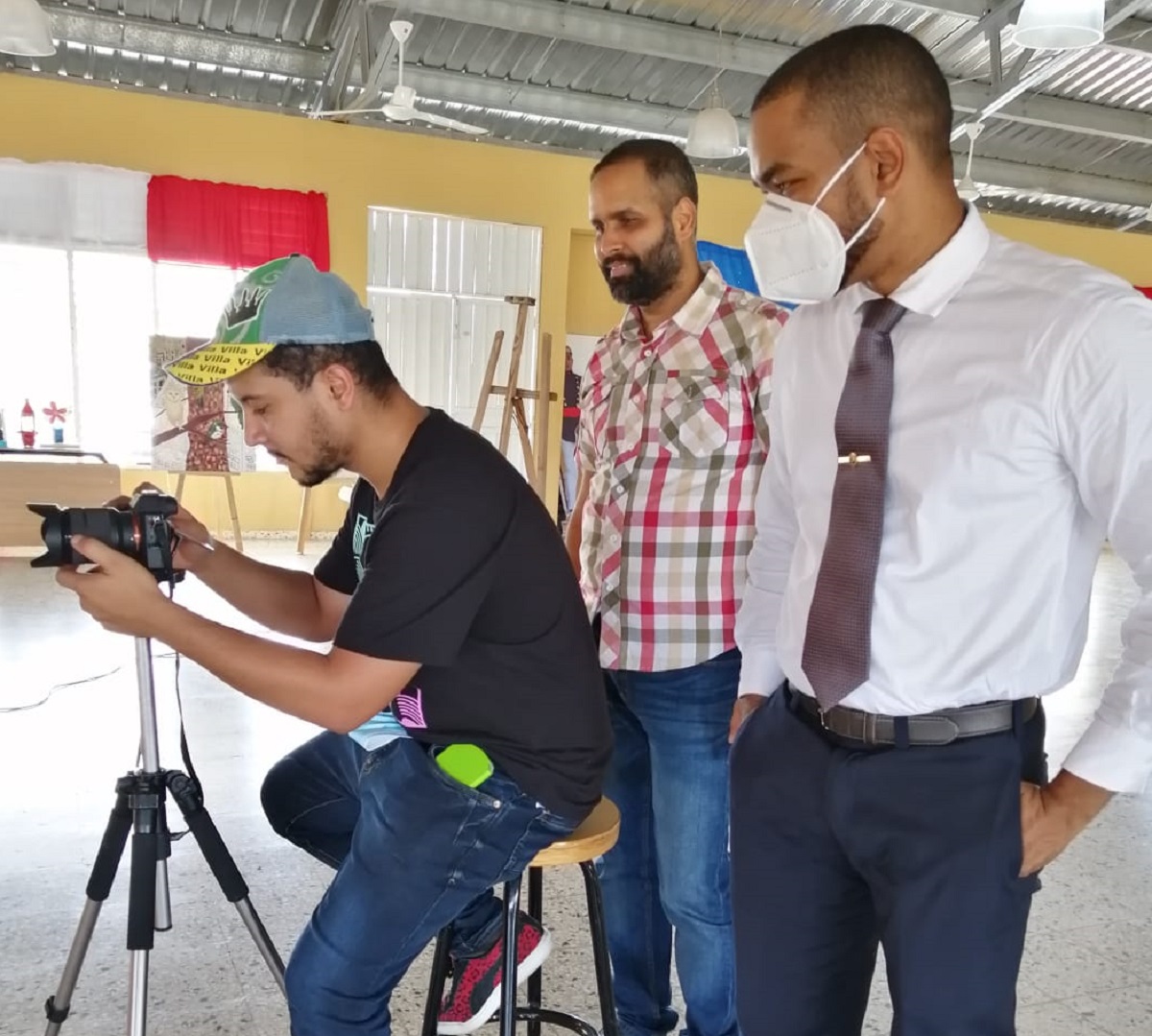  imagen Fachada Liceo Teniente Coronel Geovanny Oller Mena 