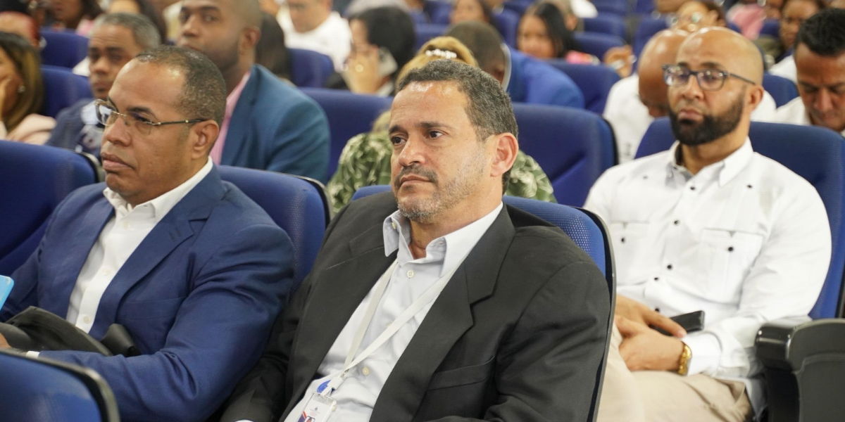  imagen Ministro Angel Hern&aacute;ndez 