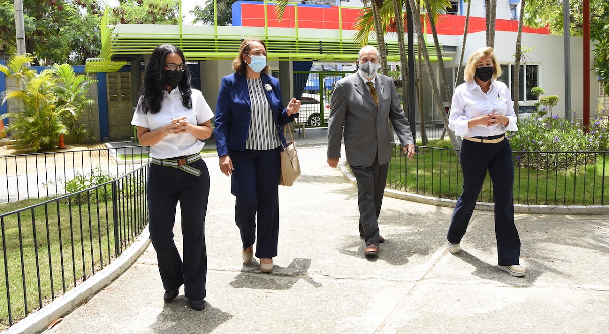  imagen El viceministro de Supervisi&oacute;n y Control de la Calidad de la Educaci&oacute;n, Rafael Bello D&iacute;az 