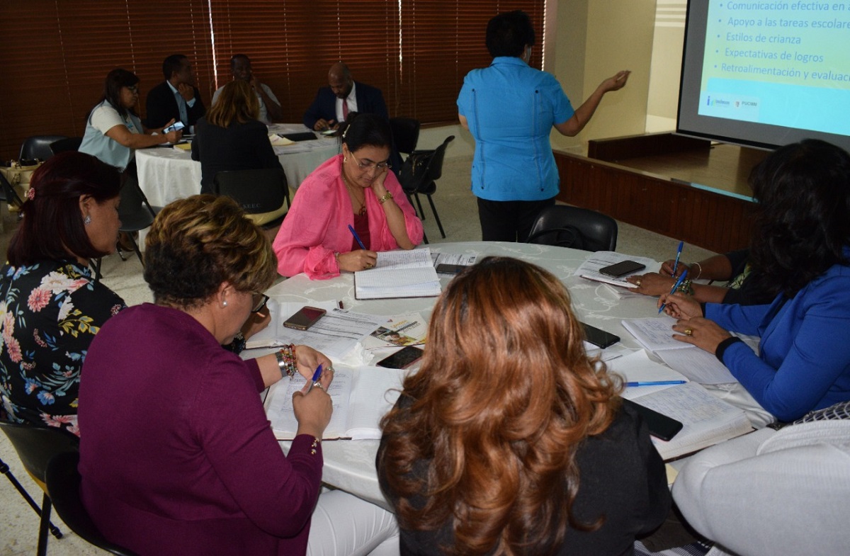  imagen El director de la Regional 10 Santo Domingo, Ronald Santana 