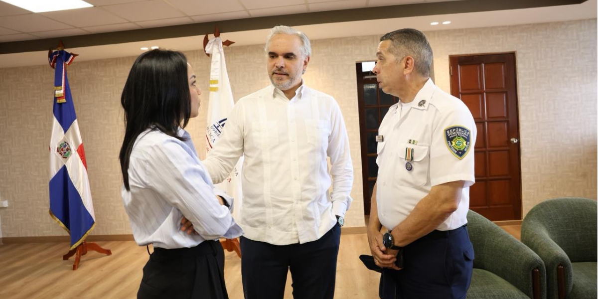  imagen ministro Luis Miguel De Camps junto a&nbsp;la&nbsp;ministra de Interior y Polic&iacute;a, Faride Rafu 