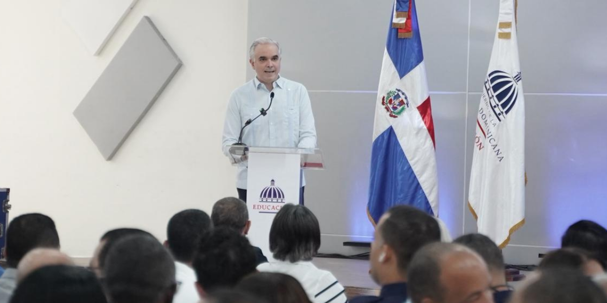  imagen Ministro De Camps junto a entidades de la&nbsp;Procuradur&iacute;a General de la Rep&uacute;blica 