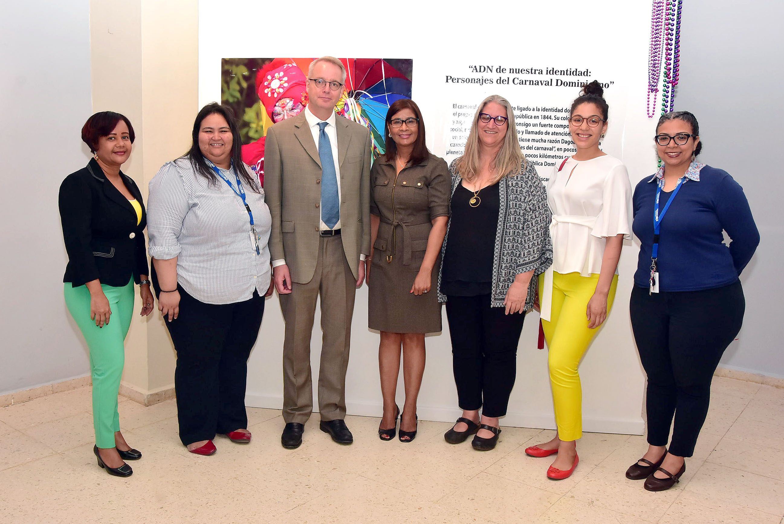  imagen T&eacute;cnicos regionales y distritales del &aacute;rea de ingl&eacute;s de 11 regionales de Educaci&oacute;n del pa&iacute;s, los cuales se desempe&ntilde;an como t&eacute;cnicos docentes en el Segundo Ciclo del Nivel&nbsp; Primario&nbsp; y el primer ciclo del Nivel&nbsp; Secundario. 