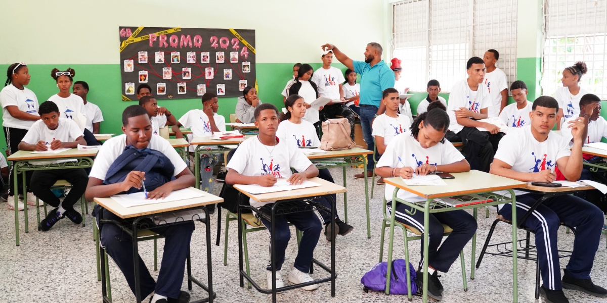  imagen viceministra de Asuntos T&eacute;cnicos y Pedag&oacute;gicos del Ministerio de Educaci&oacute;n, Ancell Scheker 