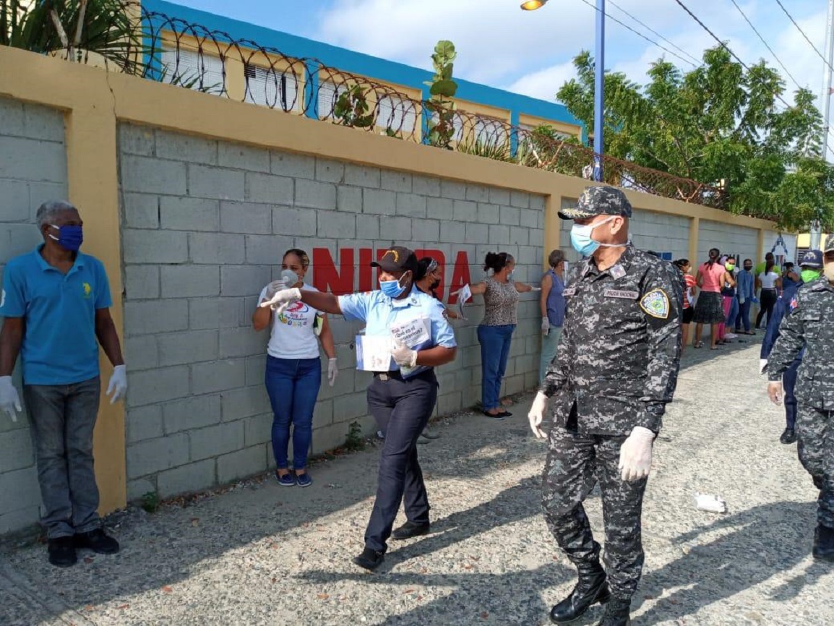  imagen Un equipo de la Direcci&oacute;n de Comunicaciones del MINERD, encabezado por su director, Diego Pesqueira, recorri&oacute; distintas provincias de la regi&oacute;n del Cibao.&nbsp;
&nbsp; 
