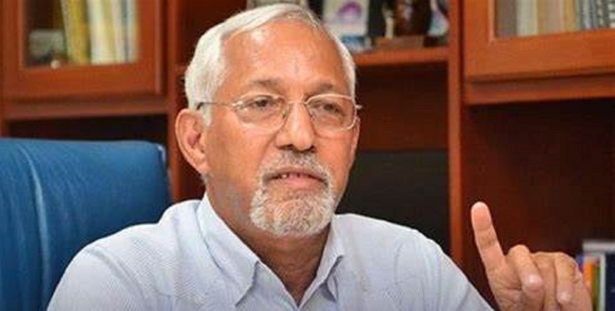  imagen Foto del&nbsp;Ministerio de Educaci&oacute;n,&nbsp;&Aacute;ngel Hern&aacute;ndez, sentado 