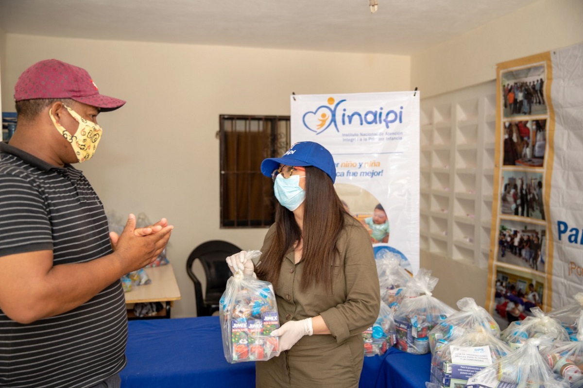  imagen Kenia Lora, directora del INAIPI 