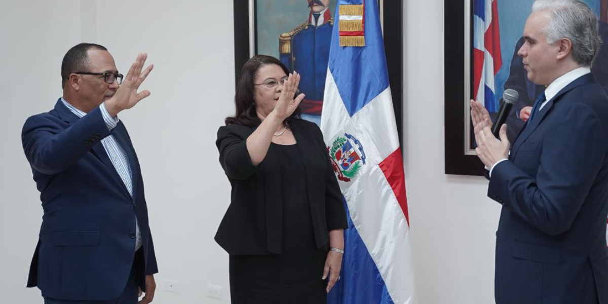  imagen ministro de Educaci&oacute;n, Luis Miguel De Camps en&nbsp;reuni&oacute;n del Consejo Nacional de Educaci&oacute;n&nbsp; 