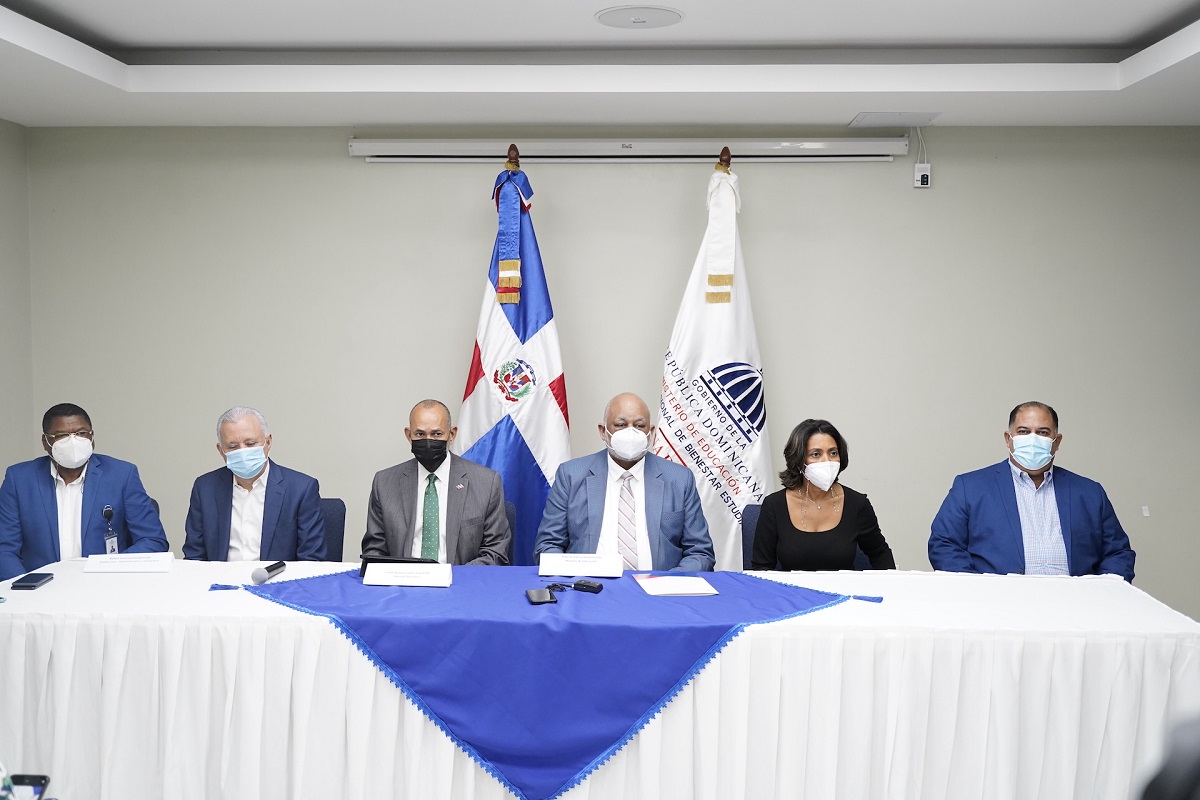  imagen Nuevo director ejecutivo del Instituto Nacional de Bienes Estudiantil (INABIE), V&iacute;ctor Castro 