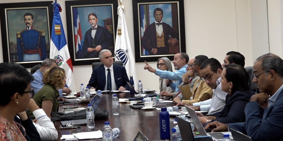  imagen Fotos del ministro De Camps en el salon Ericilia Pepin 