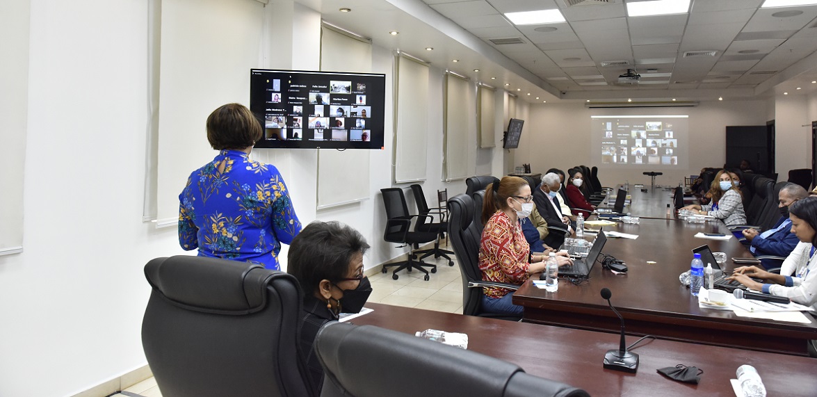  imagen La viceministra de Asuntos T&eacute;cnicos y Pedag&oacute;gicos del Ministerio de Educaci&oacute;n, Ligia P&eacute;rez 