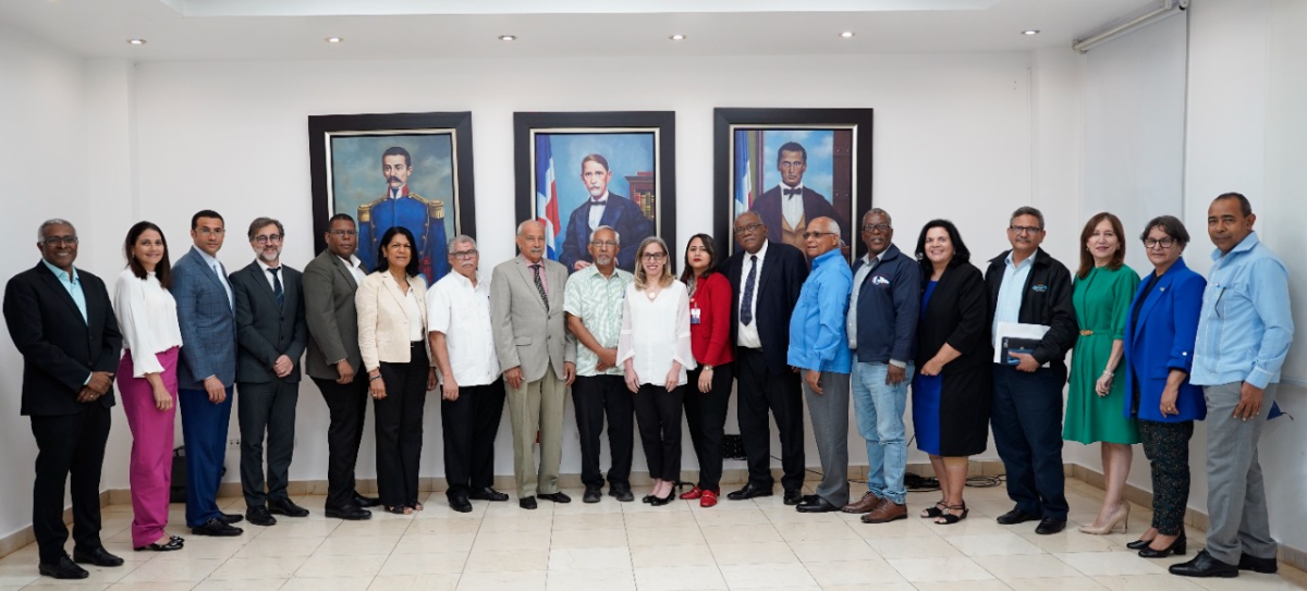  imagen Ministerio de Educaci&oacute;n,&nbsp; &Aacute;ngel Hern&aacute;ndez jurament&oacute; la Comisi&oacute;n de Evaluaci&oacute;n de Desempe&ntilde;o 2023. 