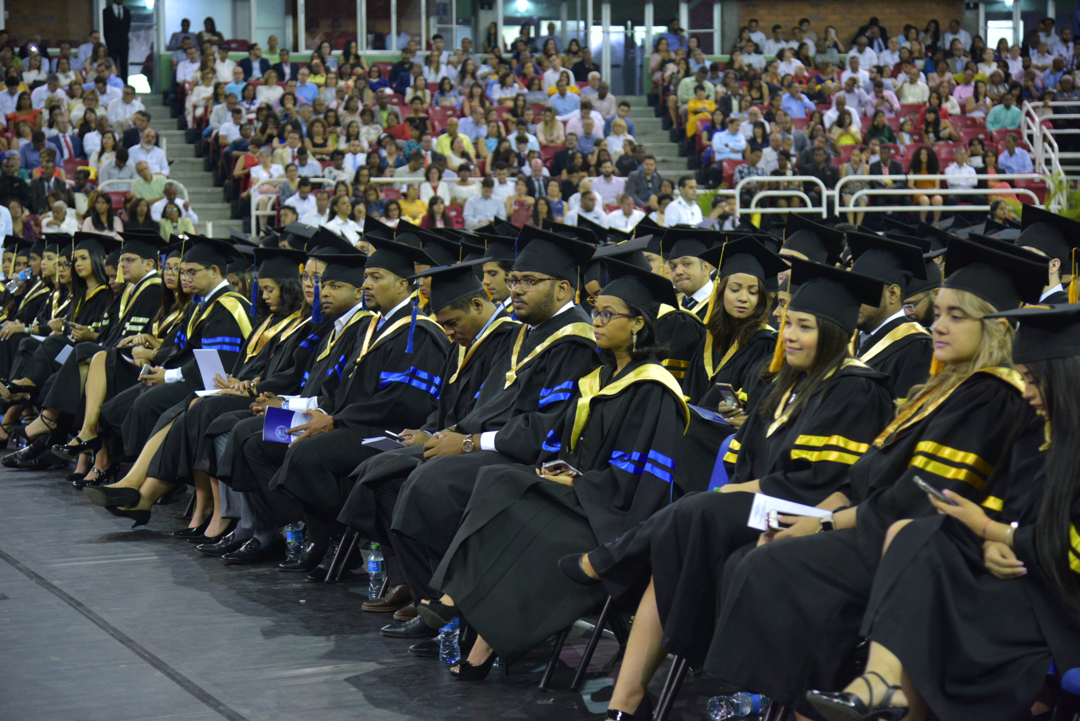  imagen Ministro de Educaci&oacute;n, Antonio Pe&ntilde;a Mirabal,&nbsp;como orador invitado en la Sexag&eacute;sima Graduaci&oacute;n de la Pontificia Universidad Cat&oacute;lica Madre y Maestra.&nbsp; 
