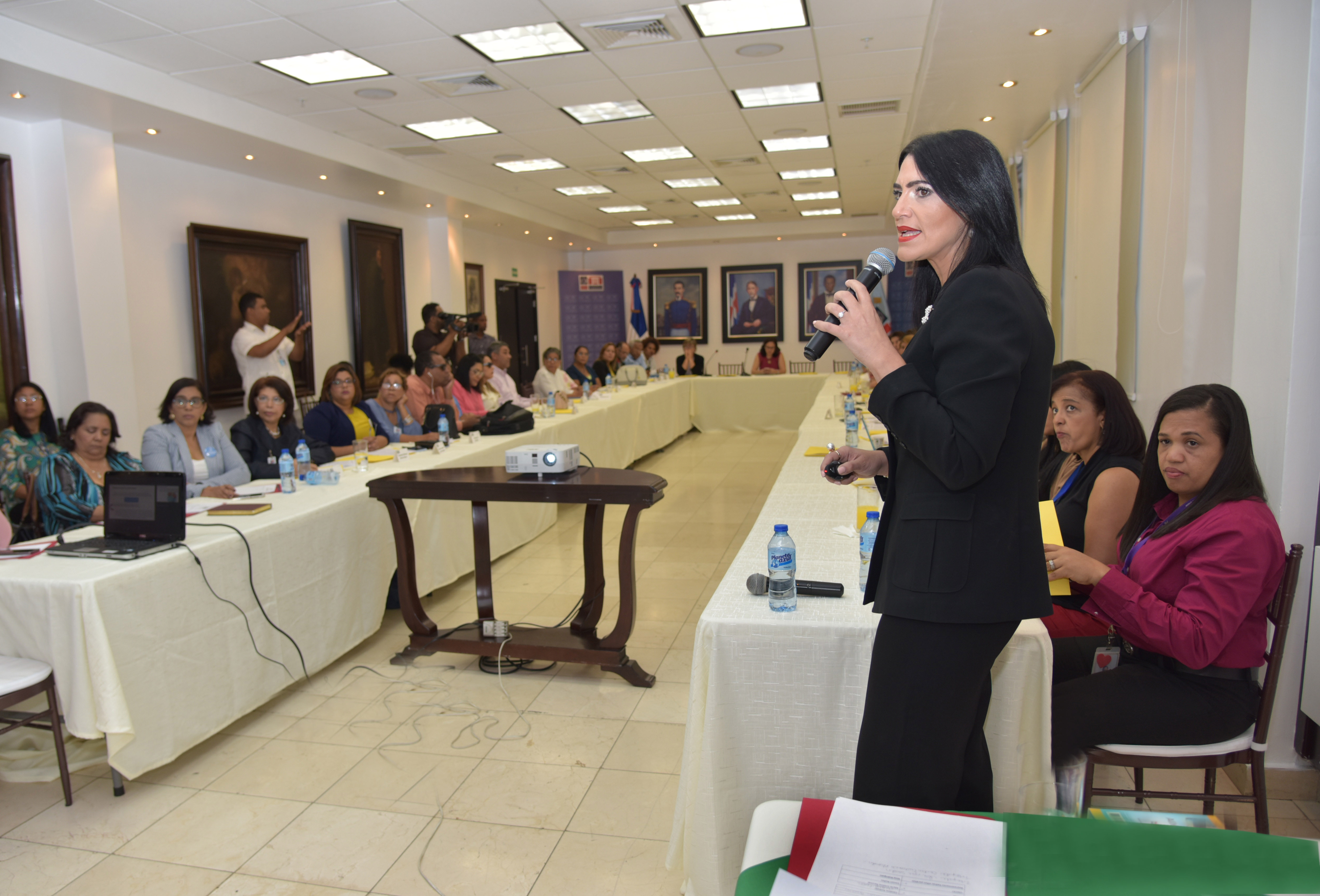  imagen Directora de Educac&oacute;n Especial en reuni&oacute;n junto a&nbsp;30 instituciones que trabajan en favor de personas con discapacidad. 