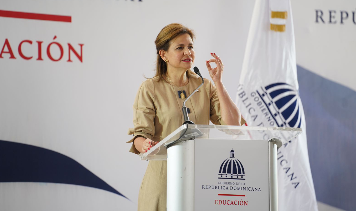  imagen Vicepresidencia de la Rep&uacute;blica y el Ministerio de Educaci&oacute;n de la Rep&uacute;blica Dominicana (MINERD) inauguraron este s&aacute;bado el Centro Educativo Profesor Jos&eacute; Antonio Espinal Lugo, ubicado en la comunidad de Villa Hermosa, del sector La Esperanza en la provincia Valverde. 