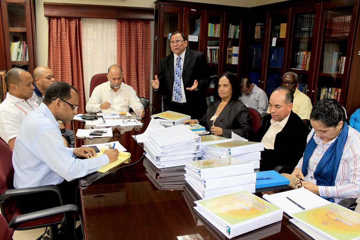  imagen Educación explica a maestros, directores y la sociedad civil los alcances del Programa de Jornada Extendida en las escuelas 