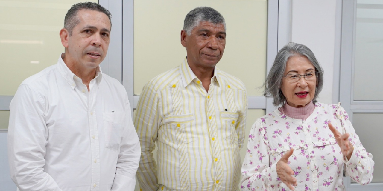  imagen Periodista Diego Pesqueira, Clara Joa y Alonzo Rijo 