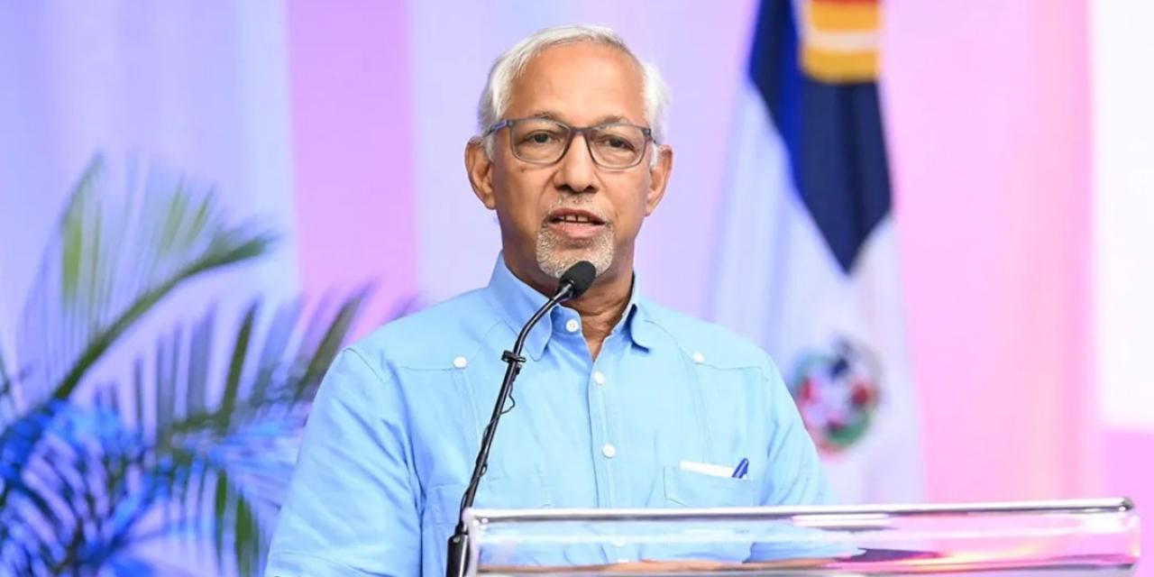  imagen Foto del ministro &Aacute;ngel Hern&aacute;ndez&nbsp; 