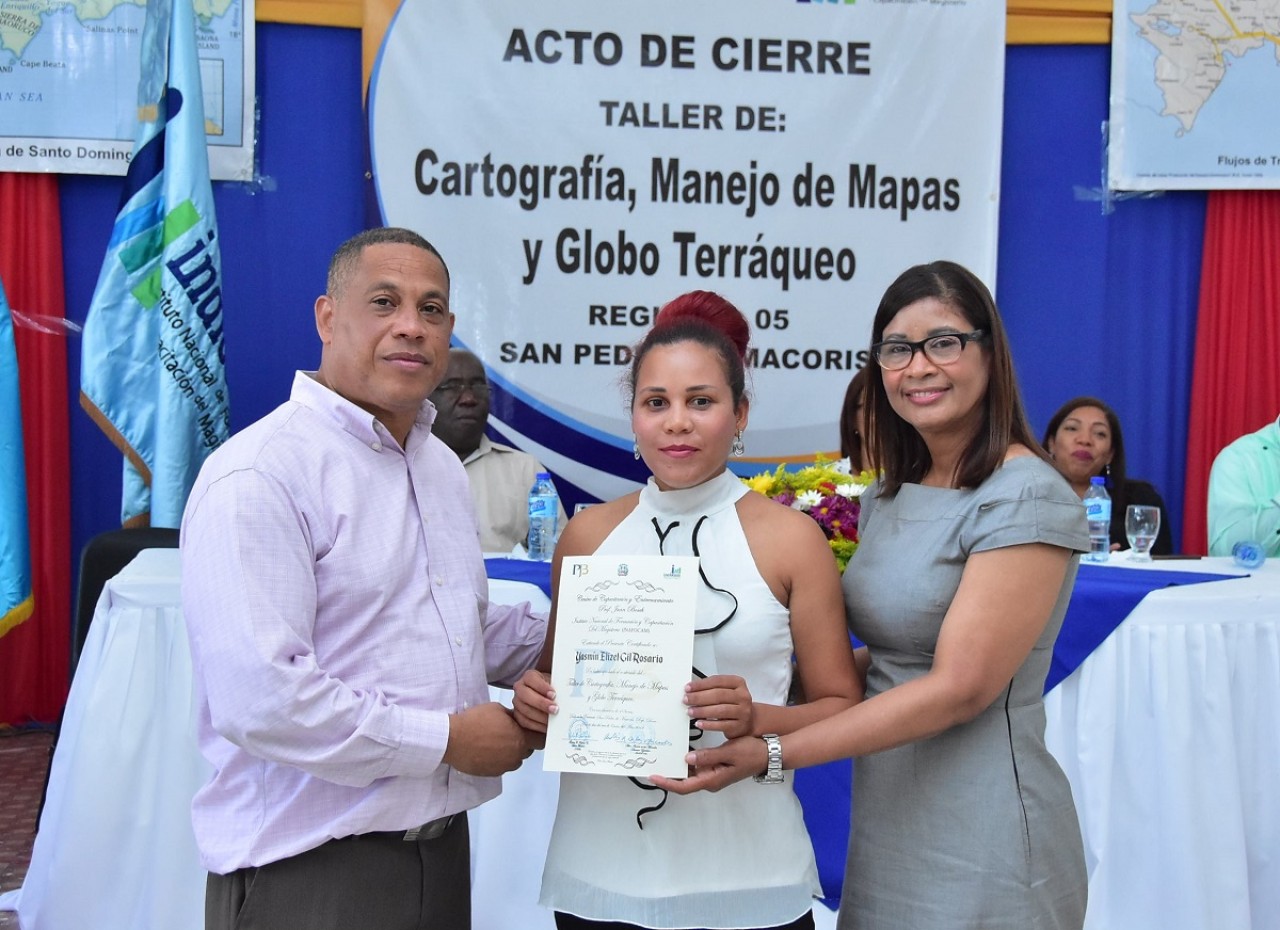  imagen En el evento expusieron Roberto Polanco, director acad&eacute;mico del CCEPJB y los facilitadores Ana Wilma Silverio, Rafael Mateo y Armando Mu&ntilde;oz.
&nbsp; 