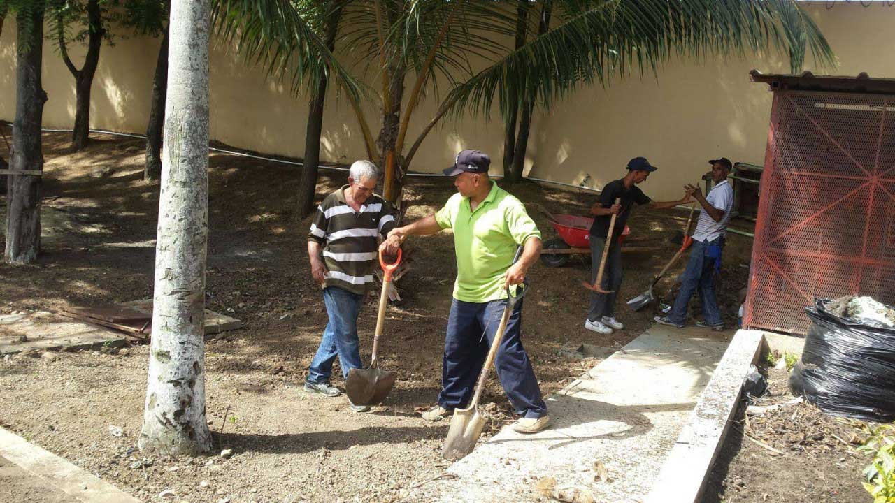  imagen Educación somete a mantenimiento, reparación y pintura  todas las escuelas públicas del país 