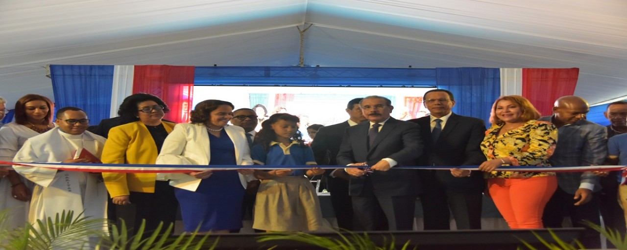  imagen Presidente Medina durante la inauguraci&oacute;n 
