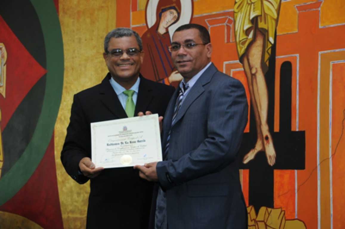  imagen Escuela directores del MINERD gradúa 186 alumnos  