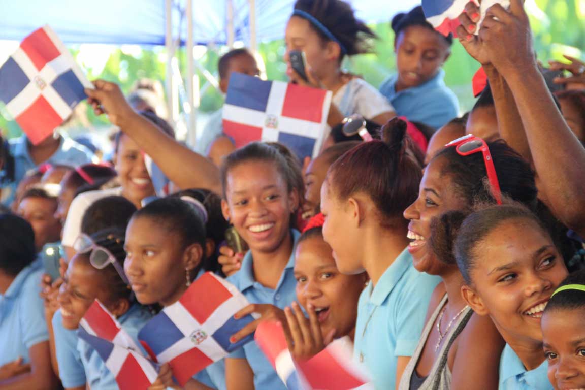  imagen Presidente Medina entrega en Galván una escuela de 18 aulas nuevas 